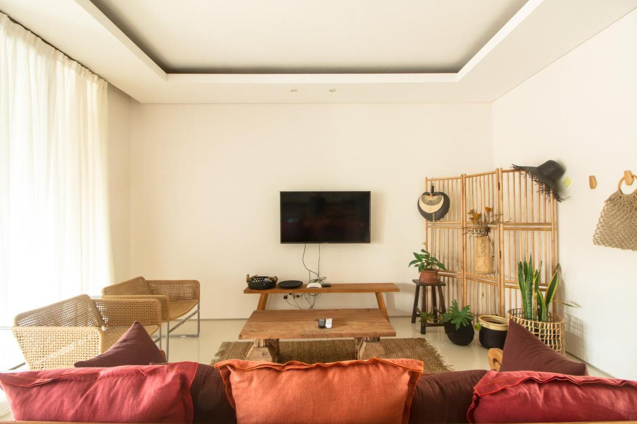 Pelangi 148 Beach Suites Seminyak Kültér fotó