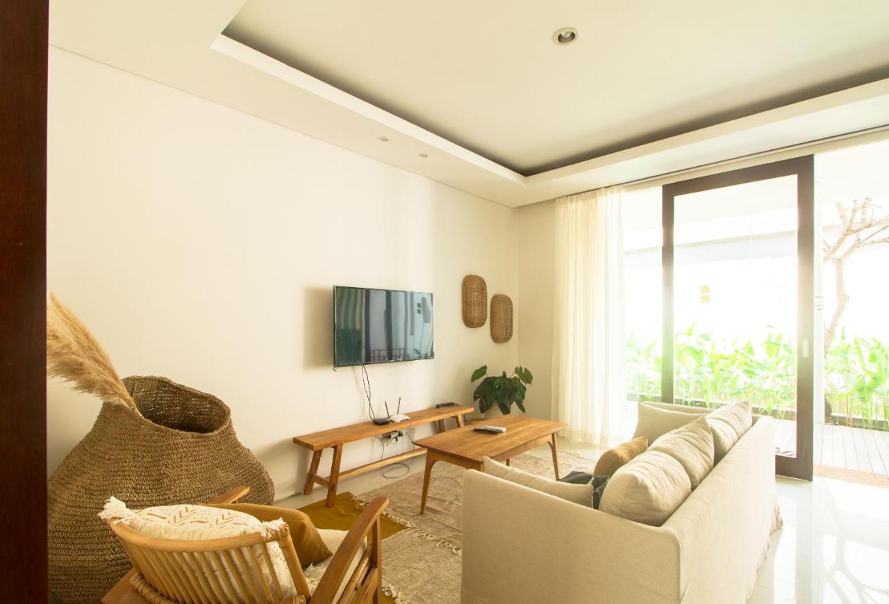 Pelangi 148 Beach Suites Seminyak Kültér fotó